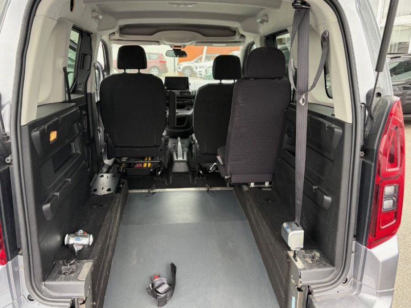 Photo 30 de l'offre de OPEL COMBO LIFE 1.5 DIESEL 130 EAT8 Equipé TPMR Nbses Options à 31900€ chez Mérignac auto