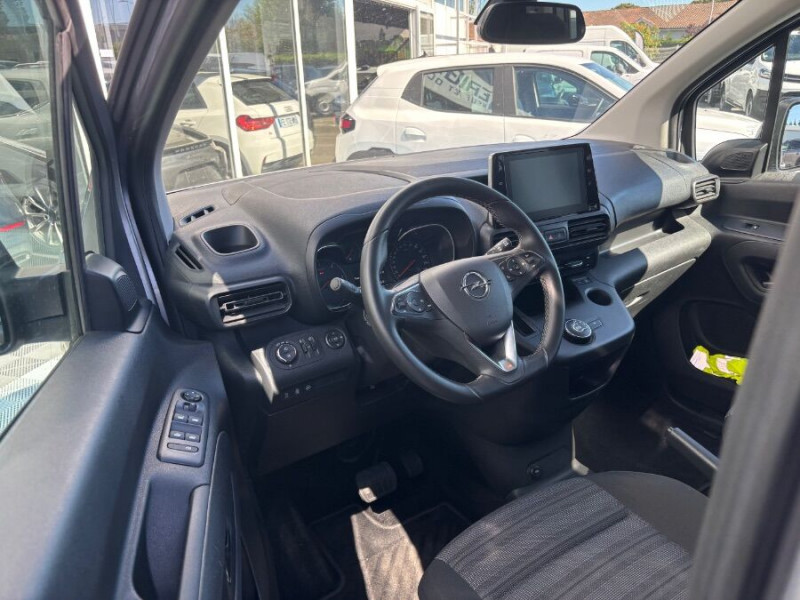 Photo 20 de l'offre de OPEL COMBO LIFE 1.5 DIESEL 130 EAT8 Equipé TPMR Nbses Options à 31900€ chez Mérignac auto