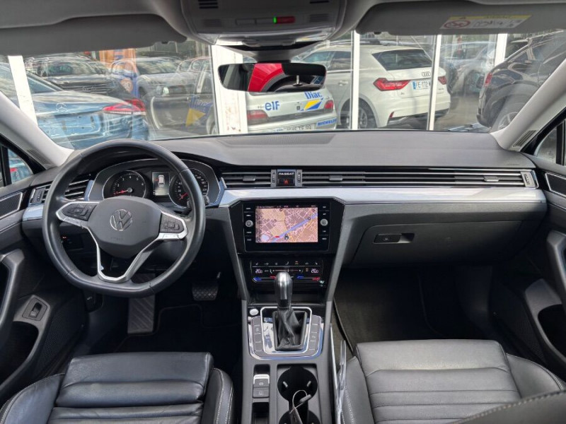 Photo 4 de l'offre de VOLKSWAGEN PASSAT SW VIII 1.5 TSI 150 DSG7 STYLE BUSINESS CUIR GPS ACC Hayon EL. 1ère Main à 29500€ chez Mérignac auto