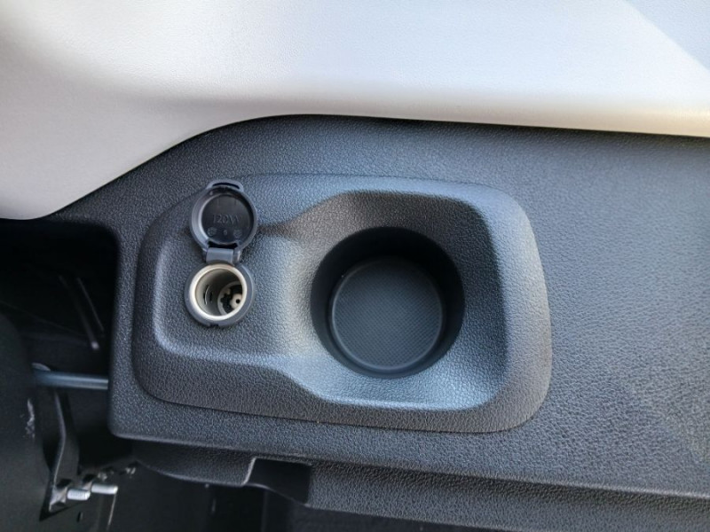 Photo 18 de l'offre de CITROEN BERLINGO 1.5 BlueHDi 130 EAT8 N1 PACK ADML Camera 3 Sièges Arr. à 27950€ chez Mérignac auto