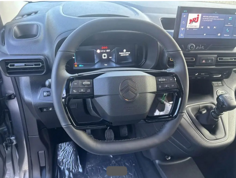 Photo 4 de l'offre de CITROEN BERLINGO 1.5 BlueHDi 100 BVM N1 MAX Camera 3 Sièges Arr. à 24950€ chez Mérignac auto