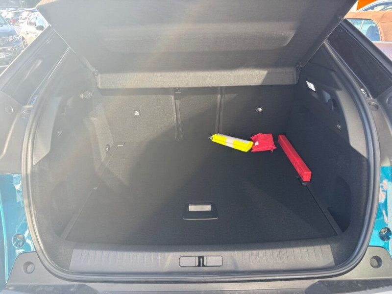 Photo 14 de l'offre de PEUGEOT 3008 HYBRID 145 e-DCS6 GT EXCLUSIVE Alcantara 360° à 34690€ chez Mérignac auto