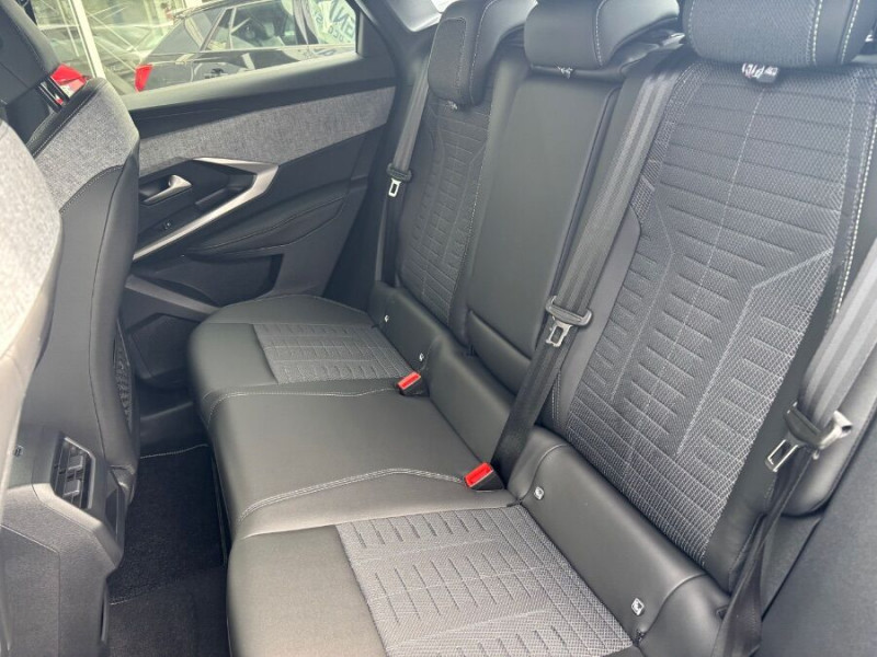 Photo 18 de l'offre de PEUGEOT 3008 HYBRID 145 e-DCS6 GT Hayon Elect. LED Pixel SC à 32950€ chez Mérignac auto