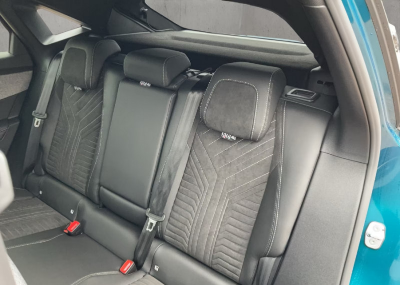 Photo 6 de l'offre de PEUGEOT 3008 HYBRID 145 e-DCS6 GT EXCLUSIVE Alcantara 360° à 34690€ chez Mérignac auto