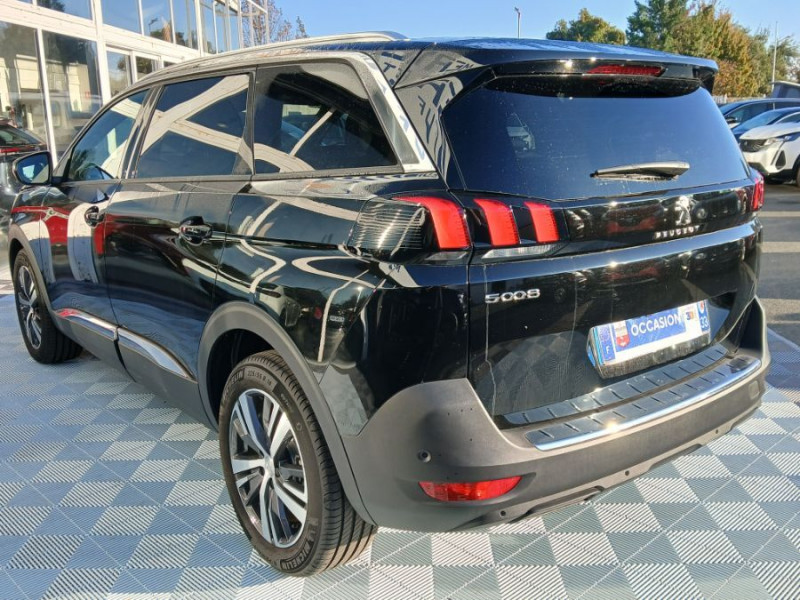 Photo 2 de l'offre de PEUGEOT 5008 II 1.5 BlueHDi 130 EAT8 ALLURE PACK 7PL Hayon EL. SC 1ère Main à 23450€ chez Mérignac auto