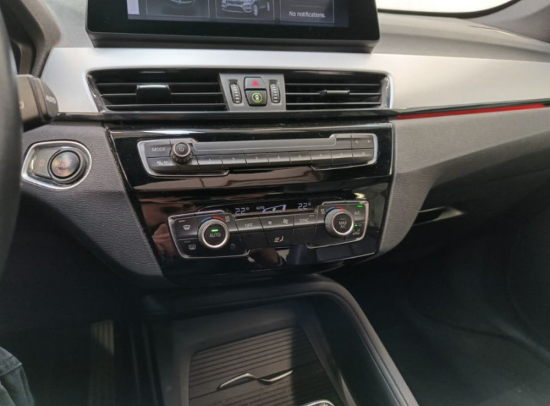 Photo 12 de l'offre de BMW X1 (F48) (2) New SDRIVE 18DA 136 BVA8 PACK TOE SEM Camera Hayon Elec. 1ère Main à 27850€ chez Mérignac auto