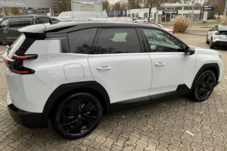 Photo 3 de l'offre de CITROEN C5 AIRCROSS NEW 1.2 HYBRIDE 145 EAT8 PLUS PACK Techno Hayon EL. à 30850€ chez Mérignac auto