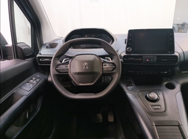 Photo 17 de l'offre de PEUGEOT RIFTER XL LONG 1.5 BlueHDi 130 EAT8 ALLURE Equipé TPMR 6PL à 35500€ chez Mérignac auto