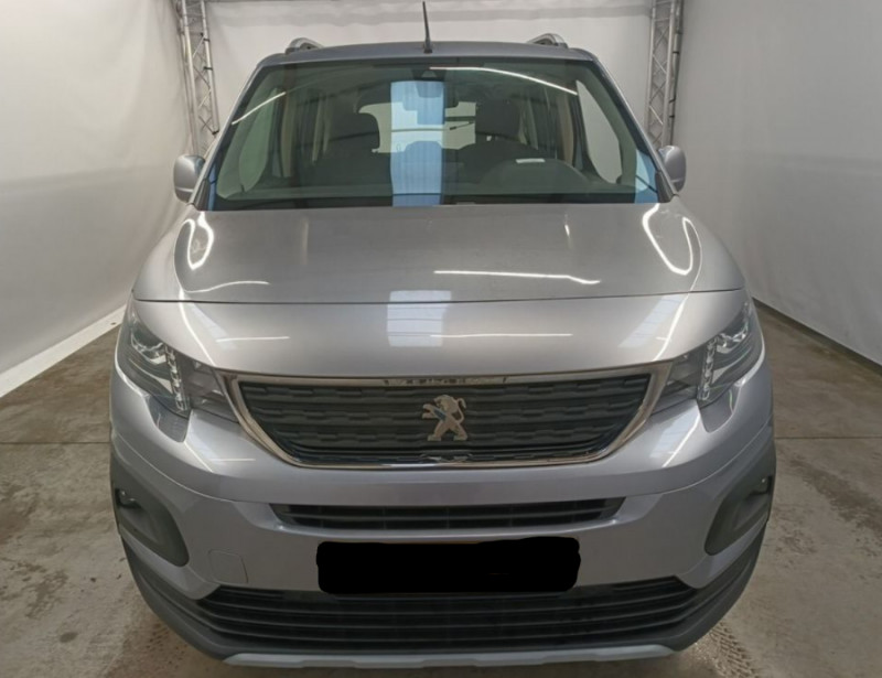 Photo 14 de l'offre de PEUGEOT RIFTER XL LONG 1.5 BlueHDi 130 EAT8 ALLURE Equipé TPMR 6PL à 32900€ chez Mérignac auto
