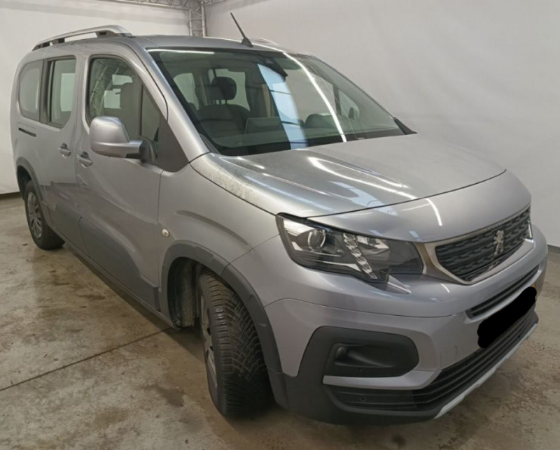 Photo 16 de l'offre de PEUGEOT RIFTER XL LONG 1.5 BlueHDi 130 EAT8 ALLURE Equipé TPMR 6PL à 32900€ chez Mérignac auto