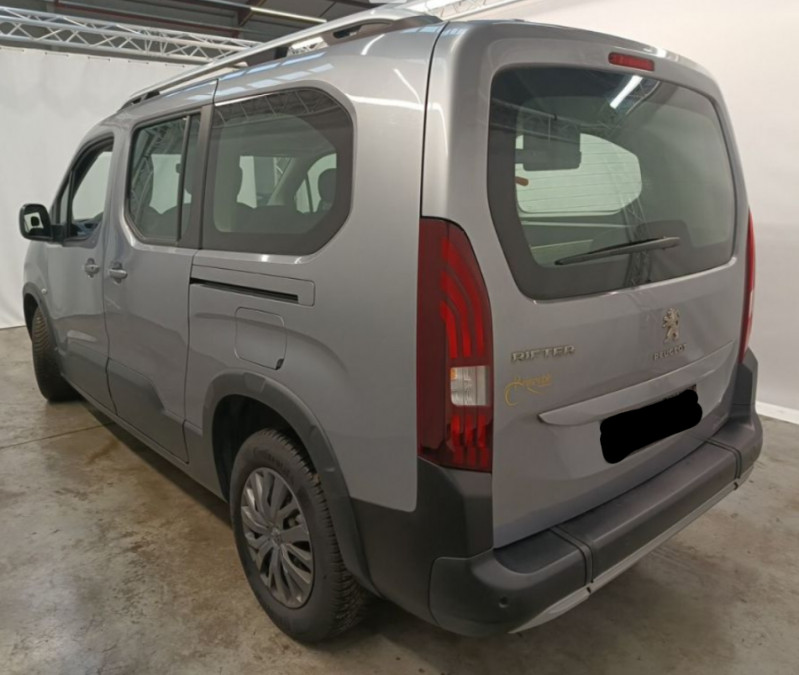 Photo 15 de l'offre de PEUGEOT RIFTER XL LONG 1.5 BlueHDi 130 EAT8 ALLURE Equipé TPMR 6PL à 32900€ chez Mérignac auto