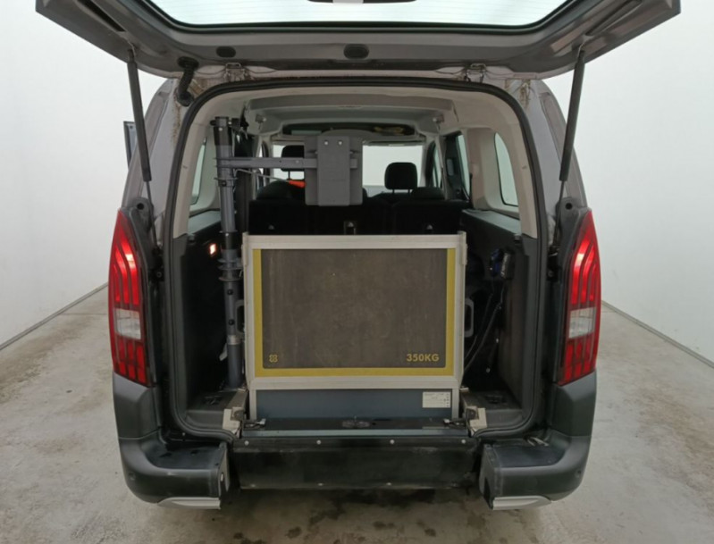 Photo 10 de l'offre de PEUGEOT RIFTER XL LONG 1.5 BlueHDi 130 EAT8 ALLURE Equipé TPMR 6PL à 32900€ chez Mérignac auto