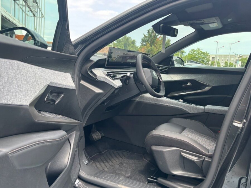 Photo 10 de l'offre de PEUGEOT 3008 HYBRID 145 e-DCS6 ALLURE Panoramic Pack à 31450€ chez Mérignac auto