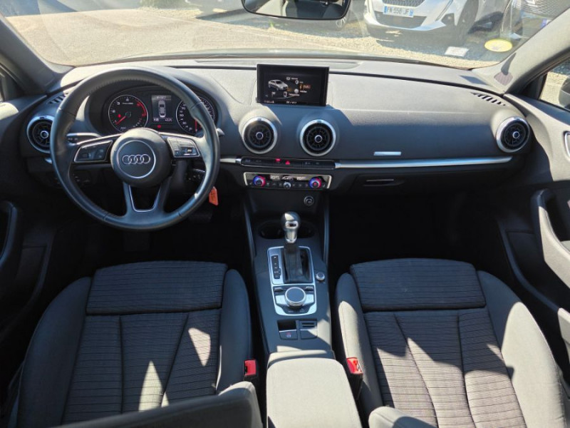 Photo 4 de l'offre de AUDI A3 SPORTBACK BERLINE 30 TDI 116 S Tronic 7 SPORT 4P GPS Xénon Plus SC JA17 à 19950€ chez Mérignac auto