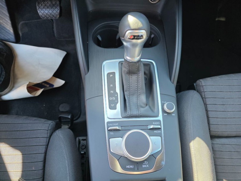 Photo 17 de l'offre de AUDI A3 SPORTBACK BERLINE 30 TDI 116 S Tronic 7 SPORT 4P GPS Xénon Plus SC JA17 à 19950€ chez Mérignac auto