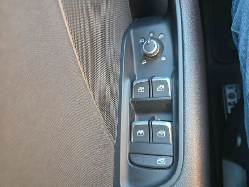 Photo 27 de l'offre de AUDI A3 SPORTBACK BERLINE 30 TDI 116 S Tronic 7 SPORT 4P GPS Xénon Plus SC JA17 à 19950€ chez Mérignac auto