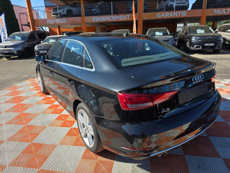 Photo 2 de l'offre de AUDI A3 SPORTBACK BERLINE 30 TDI 116 S Tronic 7 SPORT 4P GPS Xénon Plus SC JA17 à 19950€ chez Mérignac auto