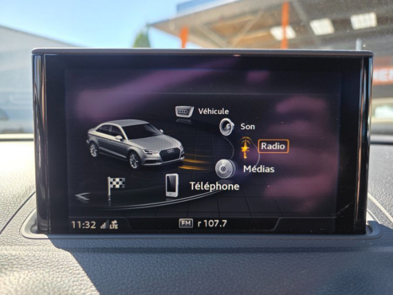 Photo 7 de l'offre de AUDI A3 SPORTBACK BERLINE 30 TDI 116 S Tronic 7 SPORT 4P GPS Xénon Plus SC JA17 à 19950€ chez Mérignac auto