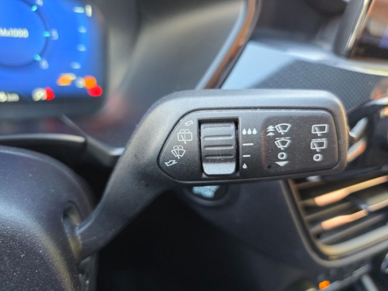 Photo 32 de l'offre de FORD KUGA 2.0 ECOBLUE D 120 BVA8 ST LINE X 360° Attel. Options... à 25950€ chez Mérignac auto