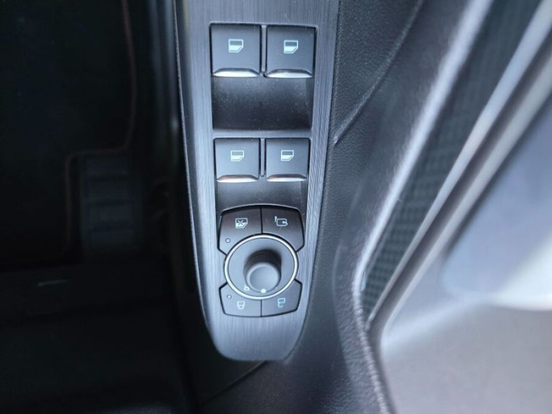 Photo 31 de l'offre de FORD KUGA 2.0 ECOBLUE D 120 BVA8 ST LINE X 360° Attel. Options... à 25950€ chez Mérignac auto