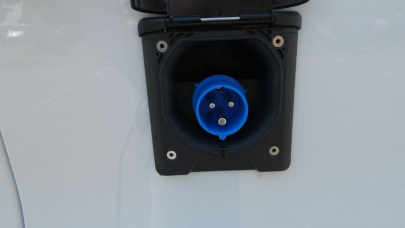 Photo 7 de l'offre de RENAULT TRAFIC FRIGO L1H1 2.0 Blue dCi 130 BVM6 2.8T GRAND CONFORT GPS Camera 552€ HT/M à 30287€ chez Mérignac auto