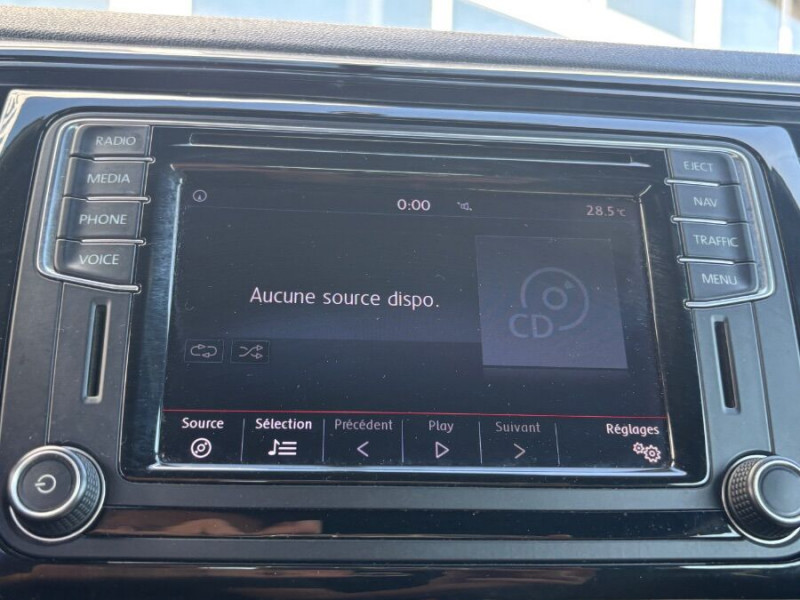 Photo 16 de l'offre de VOLKSWAGEN COCCINELLE CABRIOLET 1.2 TSI 105 BVM6 GPS Radars à 15950€ chez Mérignac auto