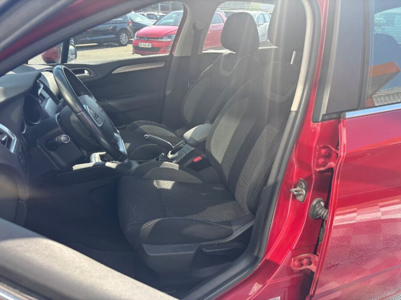 Photo 5 de l'offre de CITROEN C4 1.2 PureTech 110 FEEL CLIM Auto Radar Bluetooth à 9950€ chez Mérignac auto
