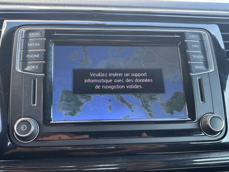 Photo 4 de l'offre de VOLKSWAGEN COCCINELLE CABRIOLET 1.2 TSI 105 BVM6 GPS Radars à 15950€ chez Mérignac auto