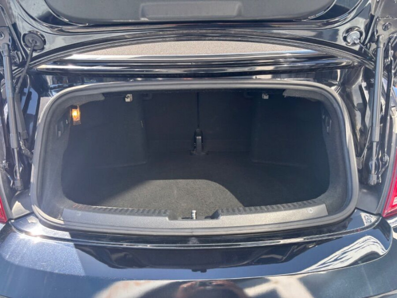 Photo 12 de l'offre de VOLKSWAGEN COCCINELLE CABRIOLET 1.2 TSI 105 BVM6 GPS Radars à 15950€ chez Mérignac auto