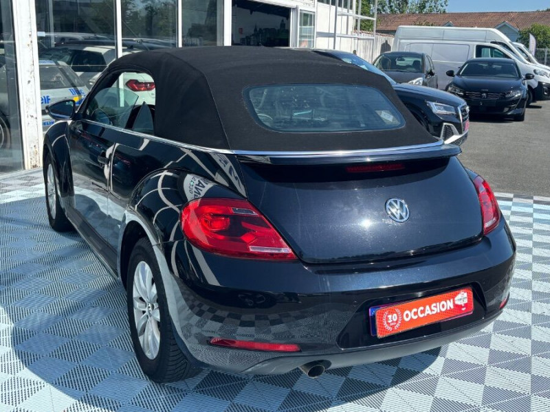 Photo 10 de l'offre de VOLKSWAGEN COCCINELLE CABRIOLET 1.2 TSI 105 BVM6 GPS Radars à 15950€ chez Mérignac auto