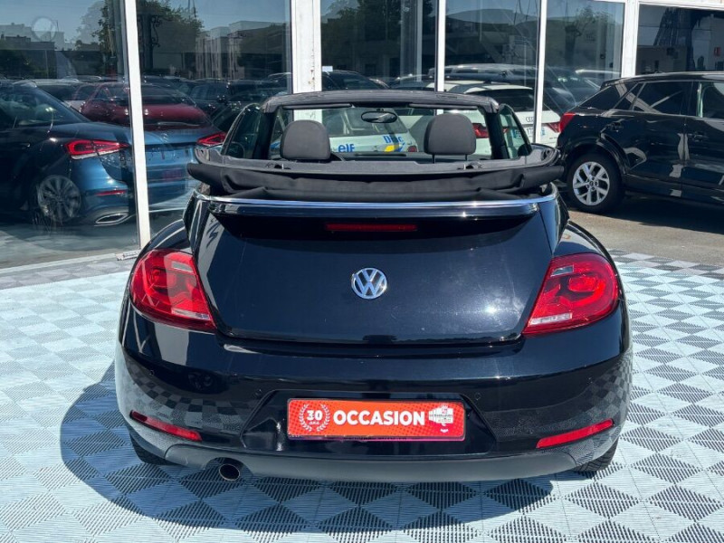 Photo 8 de l'offre de VOLKSWAGEN COCCINELLE CABRIOLET 1.2 TSI 105 BVM6 GPS Radars à 15950€ chez Mérignac auto