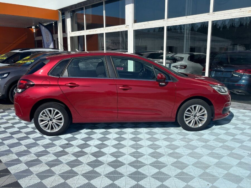 Photo 8 de l'offre de CITROEN C4 1.2 PureTech 110 FEEL CLIM Auto Radar Bluetooth à 9950€ chez Mérignac auto