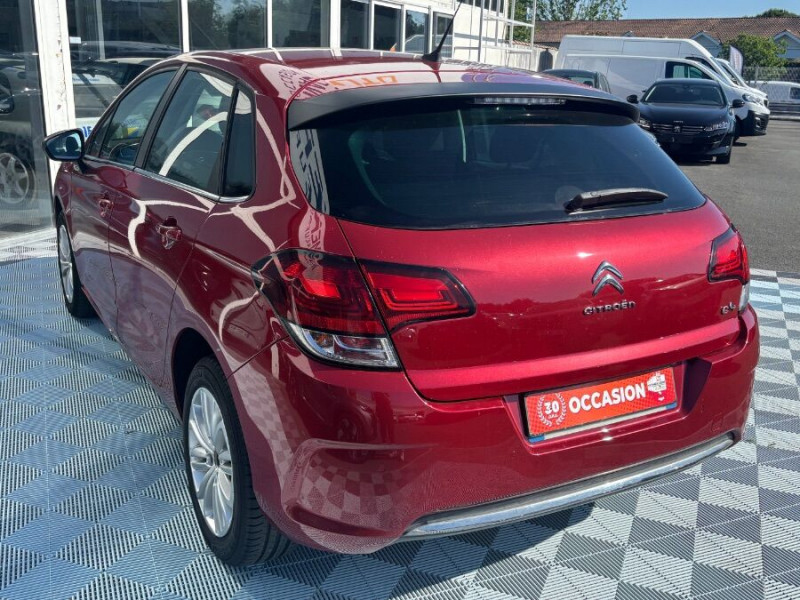 Photo 3 de l'offre de CITROEN C4 1.2 PureTech 110 FEEL CLIM Auto Radar Bluetooth à 9950€ chez Mérignac auto
