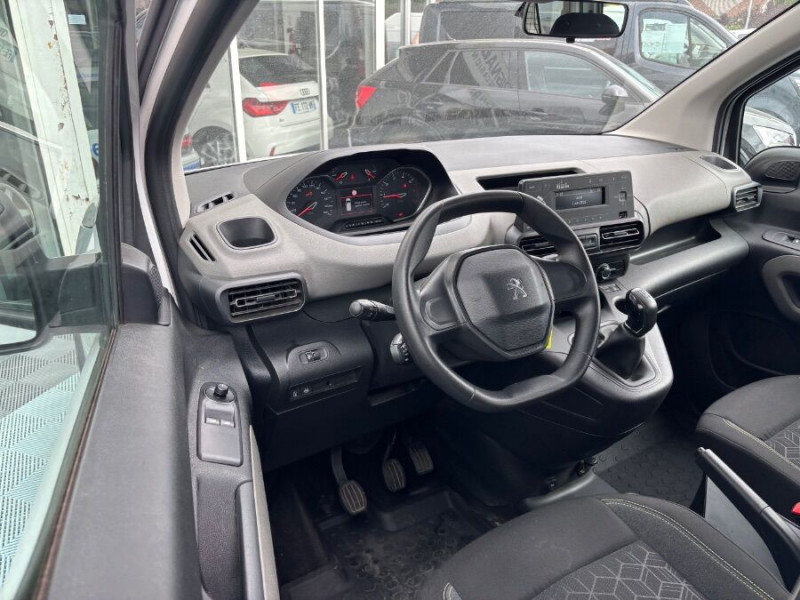 Photo 4 de l'offre de PEUGEOT RIFTER XL LONG 1.5 BlueHDi 100 ACTIVE 5PL Radars à 19950€ chez Mérignac auto