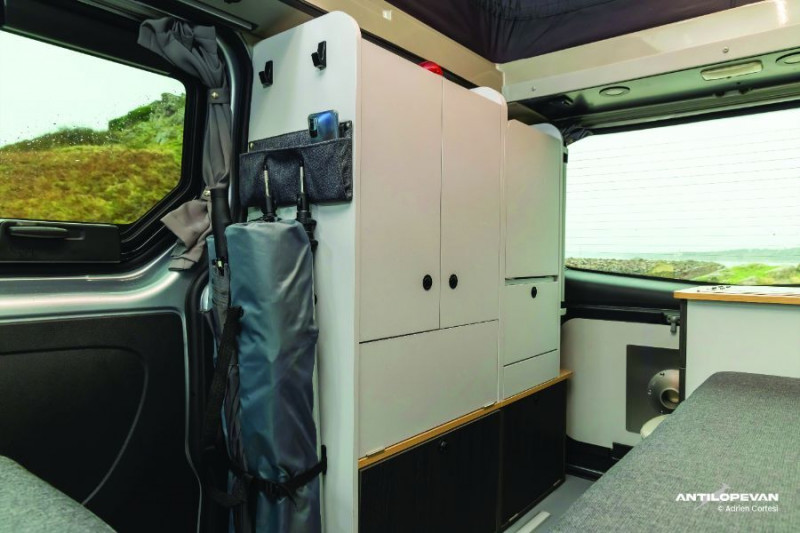 Photo 48 de l'offre de RENAULT TRAFIC VAN ANTILOPE VAN Aménagé FLEX PLUS 2.0 DCi 150 EAG9 L1 CONFORT 4PL JA17 Attel+Pte Vélo Dispo 08.26 à 58300€ chez Mérignac auto