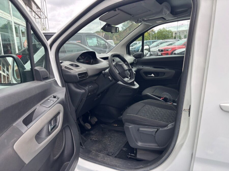 Photo 16 de l'offre de PEUGEOT RIFTER XL LONG 1.5 BlueHDi 100 ACTIVE 5PL Radars à 19950€ chez Mérignac auto
