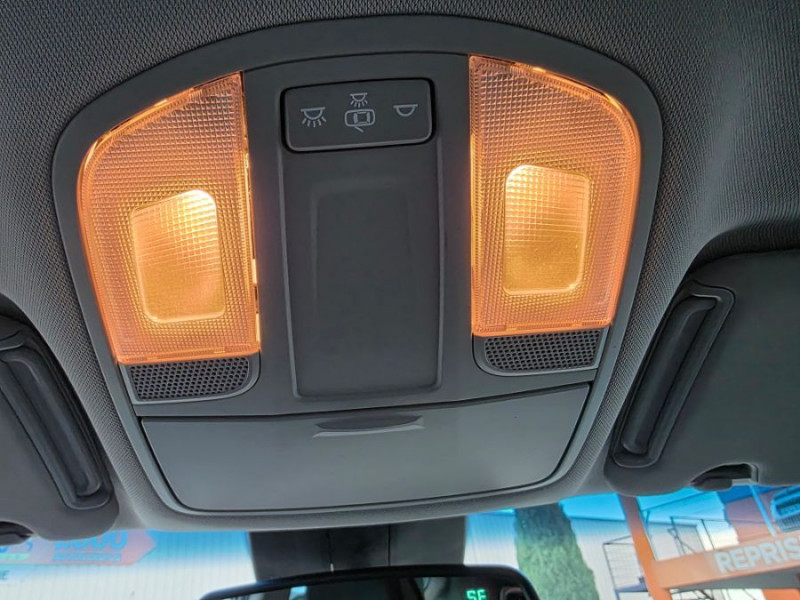 Photo 25 de l'offre de HYUNDAI TUCSON III 1.7 CRDI 115 BVM6 NAVI PACK Camera SC à 13450€ chez Mérignac auto