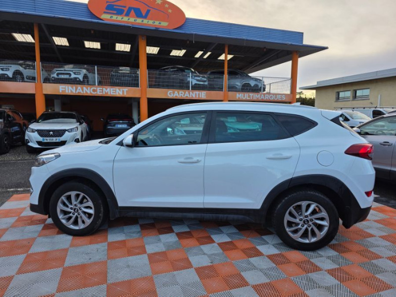 Photo 9 de l'offre de HYUNDAI TUCSON III 1.7 CRDI 115 BVM6 NAVI PACK Camera SC à 13450€ chez Mérignac auto