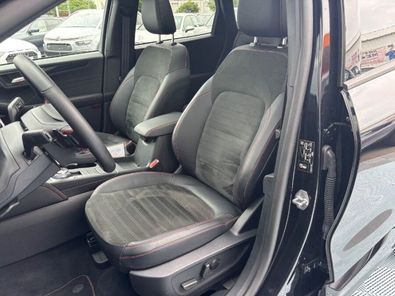 Photo 4 de l'offre de FORD KUGA 2.0 ECOBLUE D 120 BVA8 ST LINE X TOE 360° Attel. Options... à 26890€ chez Mérignac auto