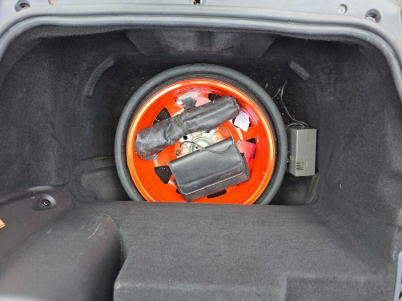 Photo 15 de l'offre de PORSCHE 911 996 3.4 300cv Tiptronic CARRERA 4 TOE Carnet à 28500€ chez Mérignac auto