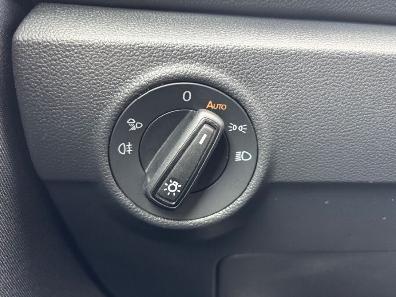Photo 19 de l'offre de VOLKSWAGEN T-ROC 2.0 TDI 150 DSG STYLE EDITION Caméra Key Less 1ère Main à 31950€ chez Mérignac auto