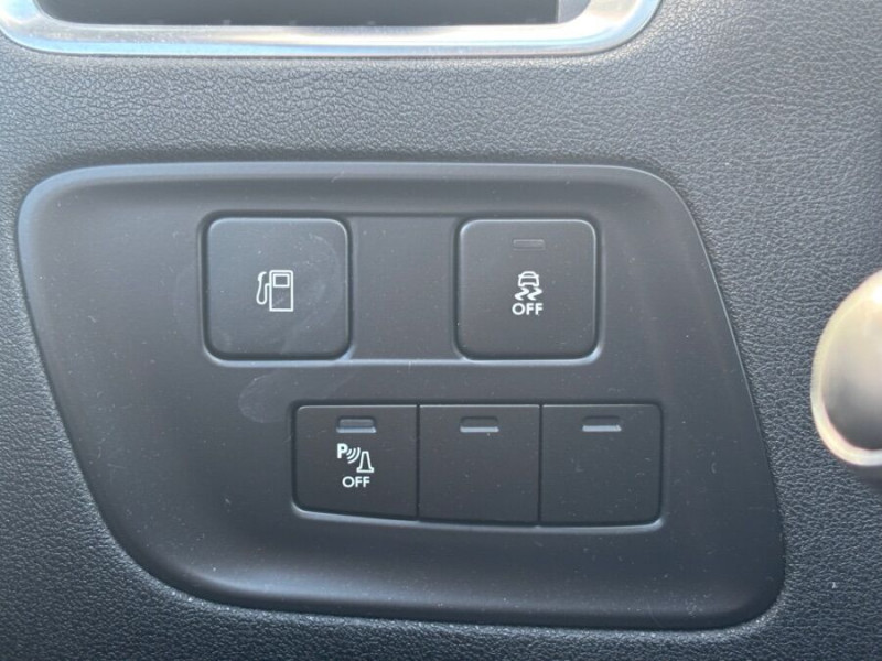 Photo 24 de l'offre de CITROEN C4 1.2 PureTech 110 FEEL CLIM Auto Radar Bluetooth à 9950€ chez Mérignac auto
