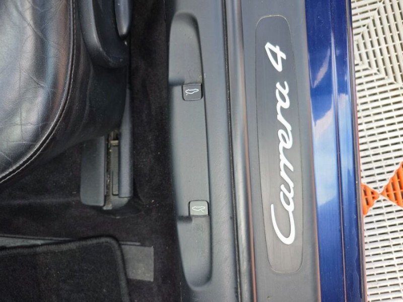 Photo 24 de l'offre de PORSCHE 911 996 3.4 300cv Tiptronic CARRERA 4 TOE Carnet à 28500€ chez Mérignac auto