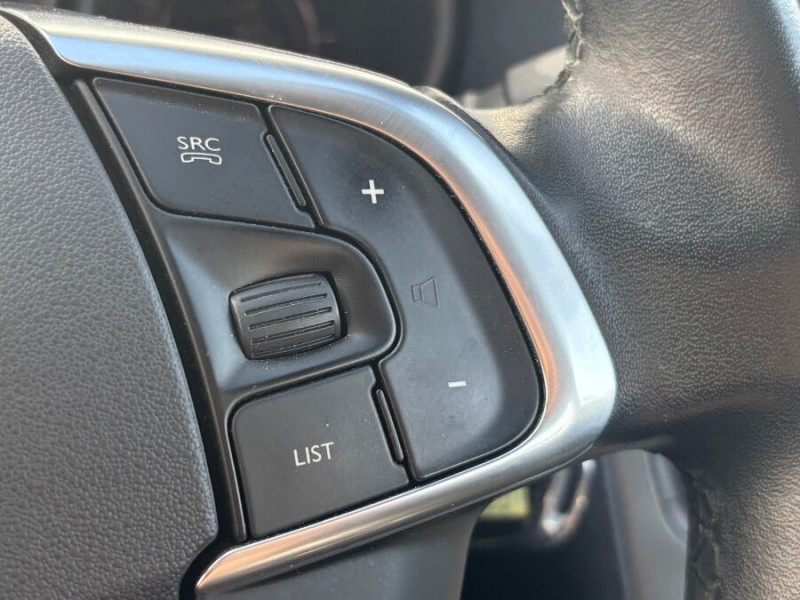 Photo 21 de l'offre de CITROEN C4 1.2 PureTech 110 FEEL CLIM Auto Radar Bluetooth à 9950€ chez Mérignac auto