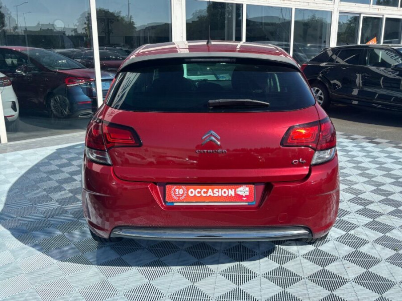 Photo 11 de l'offre de CITROEN C4 1.2 PureTech 110 FEEL CLIM Auto Radar Bluetooth à 9950€ chez Mérignac auto