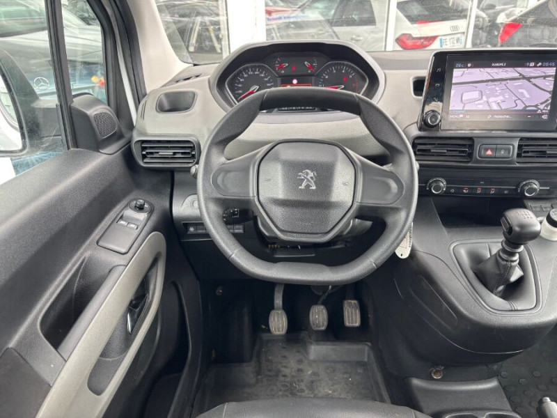Photo 12 de l'offre de PEUGEOT RIFTER 1.2 PureTech 110 BVM6 ACTIVE GPS Bluetooth Attel. à 18950€ chez Mérignac auto