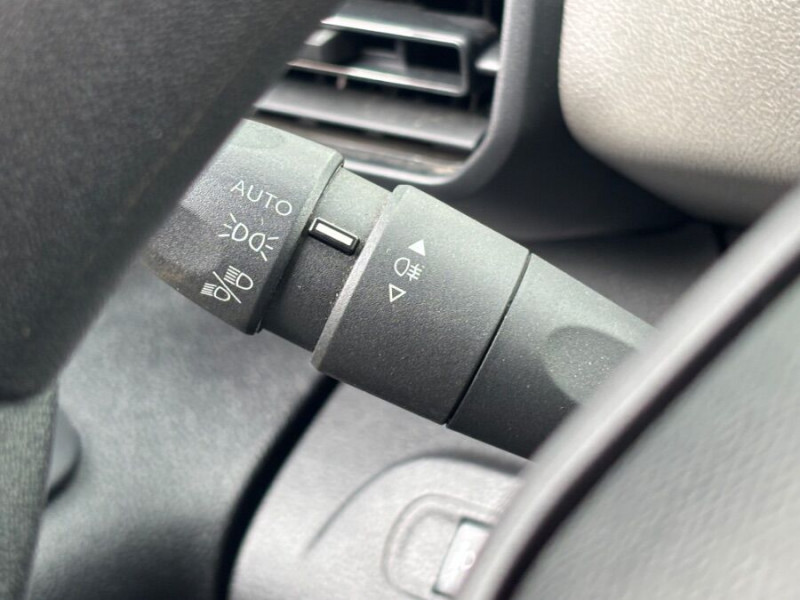 Photo 16 de l'offre de PEUGEOT RIFTER 1.2 PureTech 110 BVM6 ACTIVE GPS Bluetooth Attel. à 18950€ chez Mérignac auto