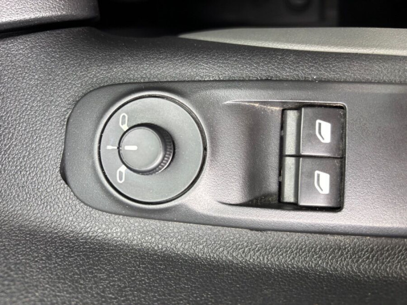Photo 13 de l'offre de PEUGEOT RIFTER 1.2 PureTech 110 BVM6 ACTIVE GPS Bluetooth Attel. à 18950€ chez Mérignac auto