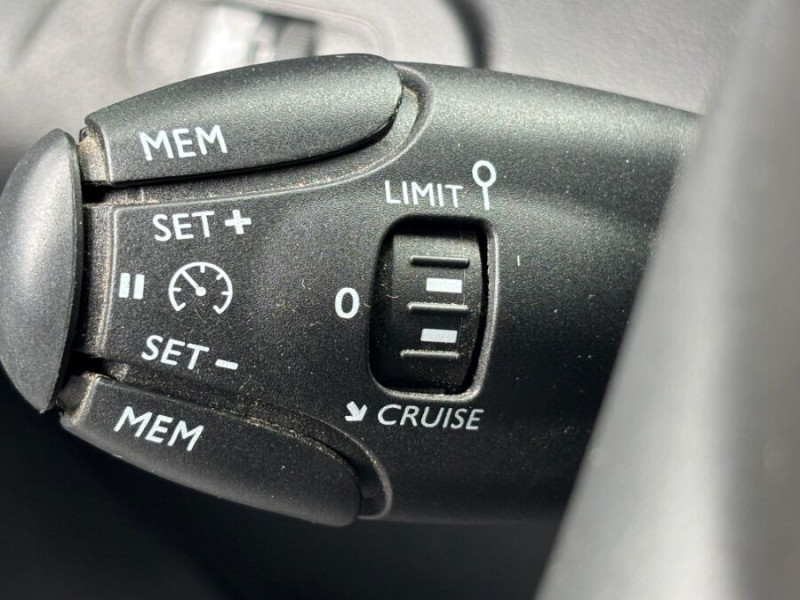 Photo 18 de l'offre de PEUGEOT RIFTER 1.2 PureTech 110 BVM6 ACTIVE GPS Bluetooth Attel. à 18950€ chez Mérignac auto