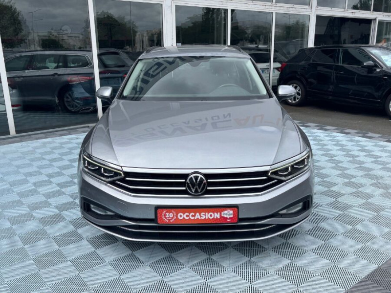 Photo 9 de l'offre de VOLKSWAGEN PASSAT SW VIII 2.0 TDI 122 DSG7 STYLE BUSINESS GPS Radars ACC Hayon EL. 1ère Main à 21450€ chez Mérignac auto